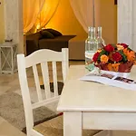 Hotell La Restuccia Masseria Urban - Discohotel Lequile